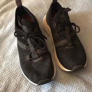 New Balance Shoes - New Balance Fresh Foam Lazr Sport size 6.5 New Balance Shoes - New Balance Fresh Foam Lazr Sport size 6.5